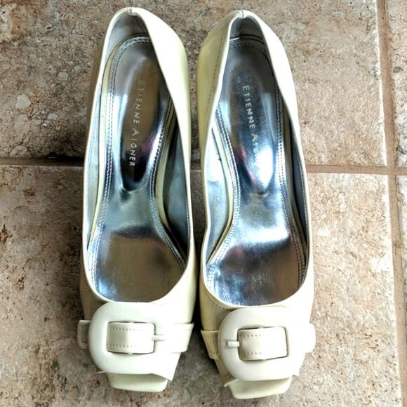 Etienne Aigner Bone Colored Patent Shoes with Buckle Peep Toe Size 7 1/2 - Picture 1 of 11